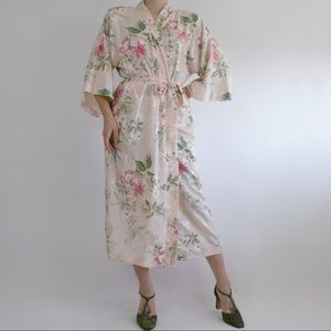 Vintage 90s peachy pink floral print satin kimono style wrap robe